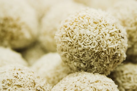 Bolitas energéticas de almendra y limón